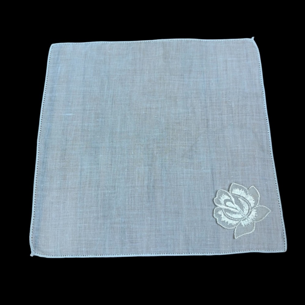 Vintage Women's Handkerchiefs White‎ Floral Embroidery Appliqué Scalloped Edges - Picture 6 of 8